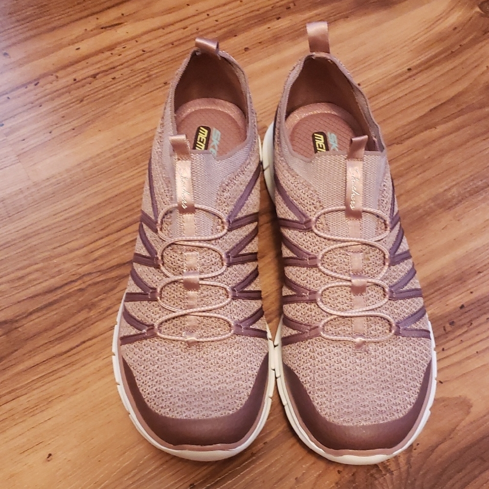 Women's Skechers Tuneful Sneakers Mauve Sz 10, New